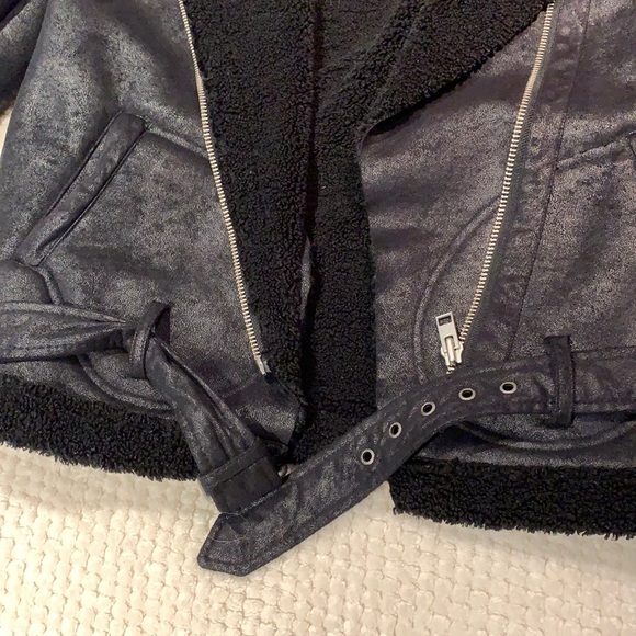 Black American Eagle Coat, size medium - Picture 3 of 5